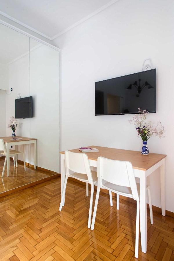 Newly Renovated Studio Downtown Athens! Buitenkant foto